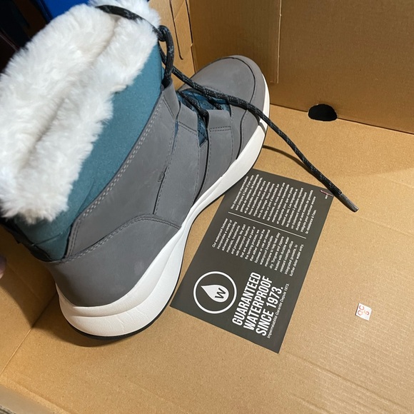 Timberland Women’s Boroughs Project Grey Waterproof Winter Pull On Boots - Picture 2 of 5